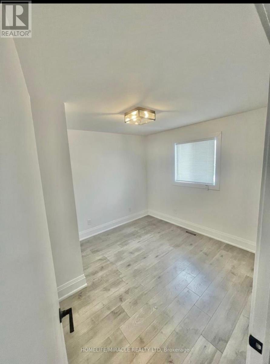21 Ecclestone Drive Property Photo 9