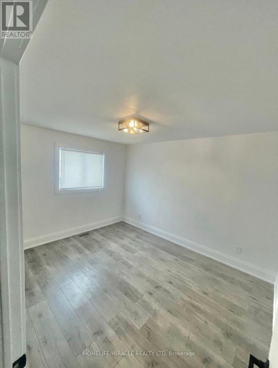 21 Ecclestone Drive Property Photo 11