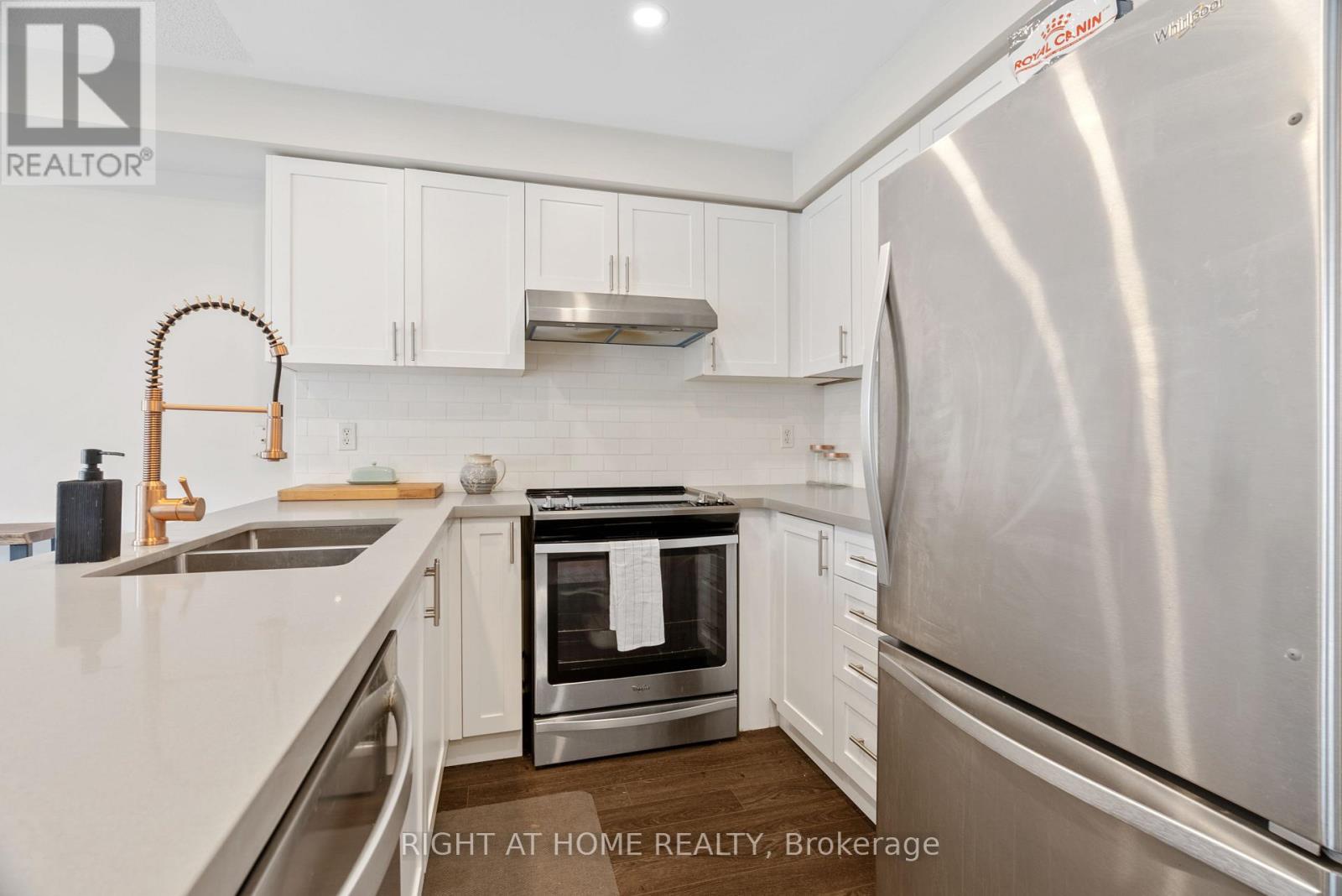 58 - 601 Shoreline Drive Property Photo 14
