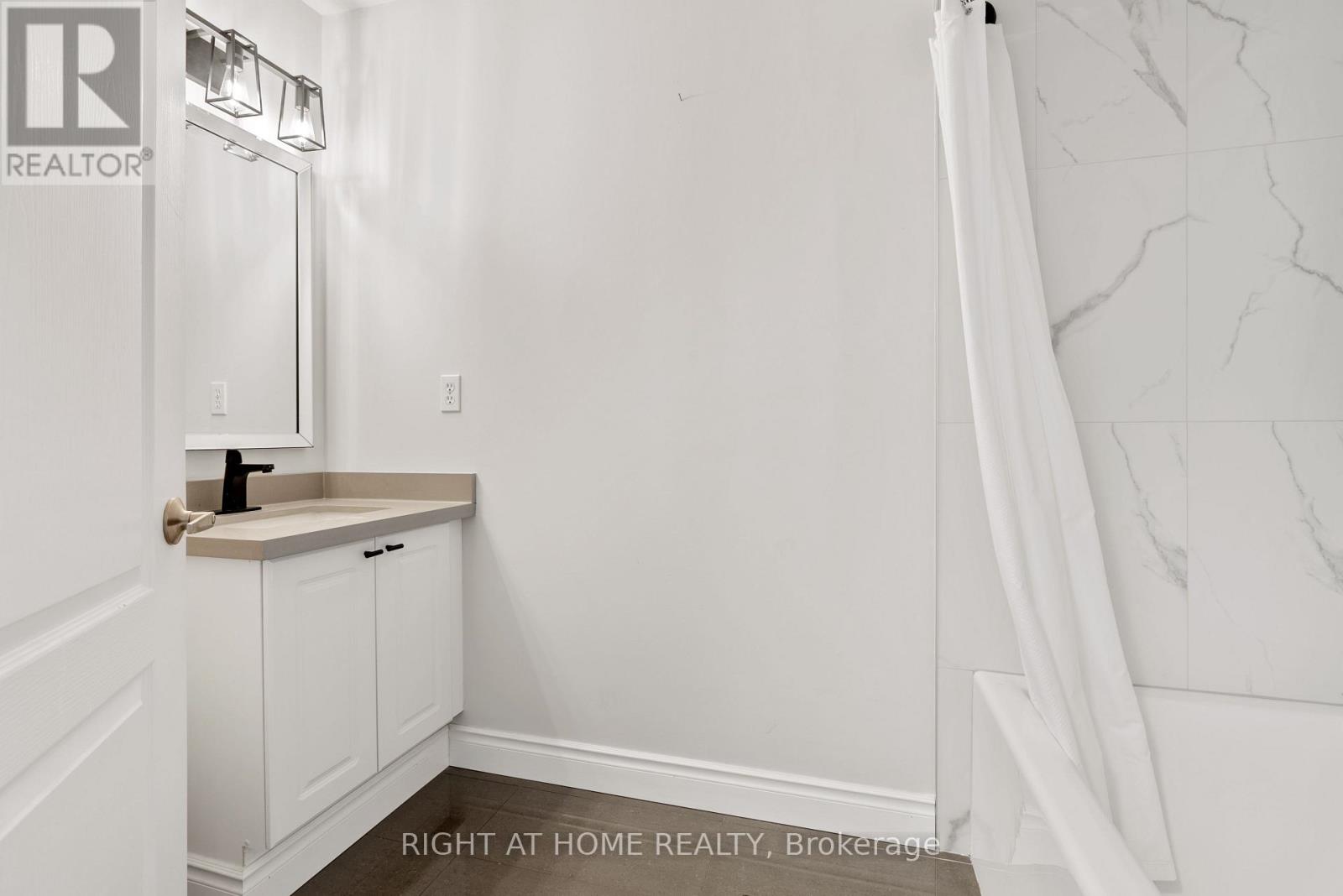 58 - 601 Shoreline Drive Property Photo 22