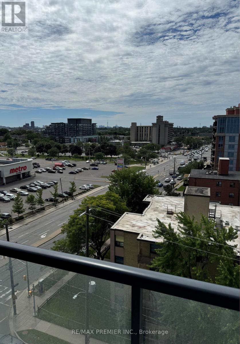 809 - 2800 Keele Street Property Photo 6