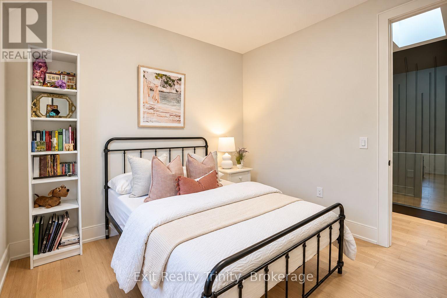152 Sheldon Avenue Property Photo 32