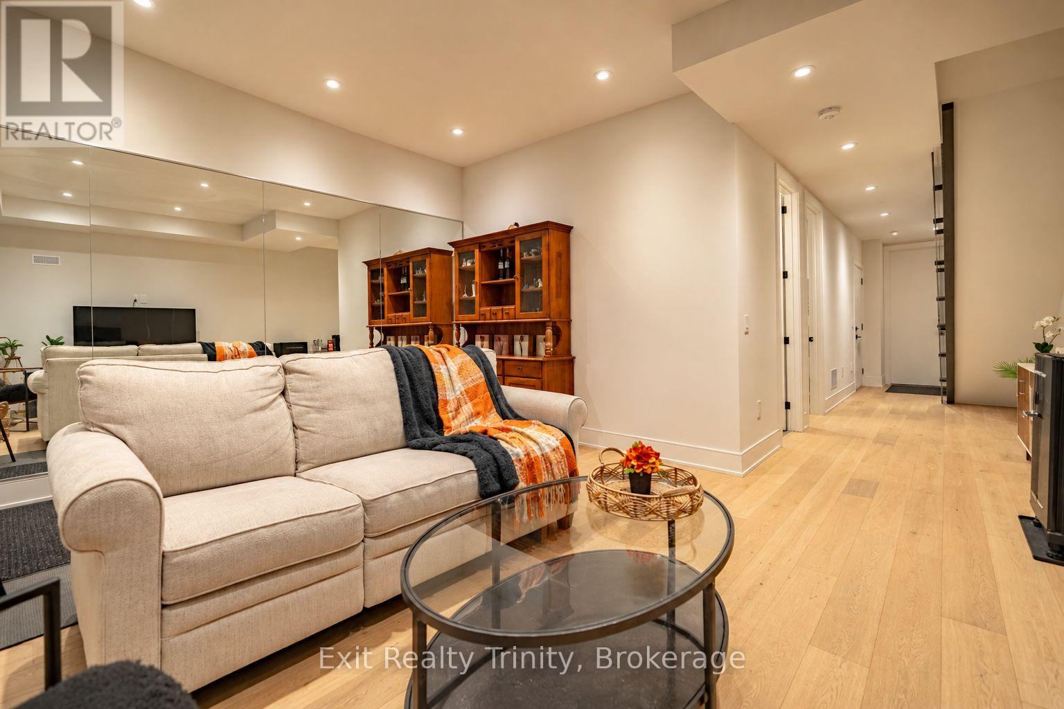 152 Sheldon Avenue Property Photo 43