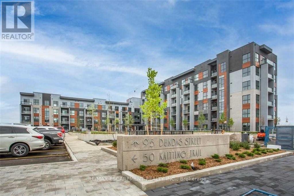 507 - 95 Dundas Street W Property Photo 1