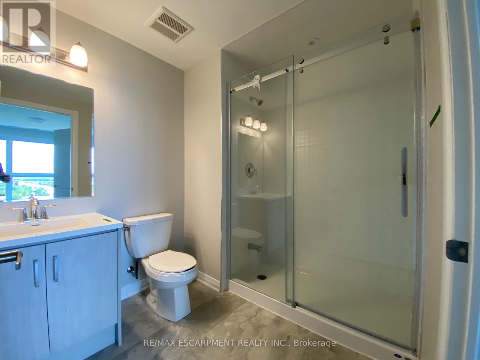 507 - 95 Dundas Street W Property Photo 9