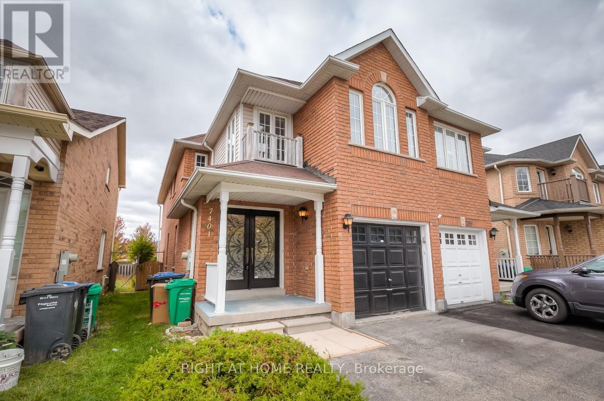 7401 Village Walk Property Photo 4