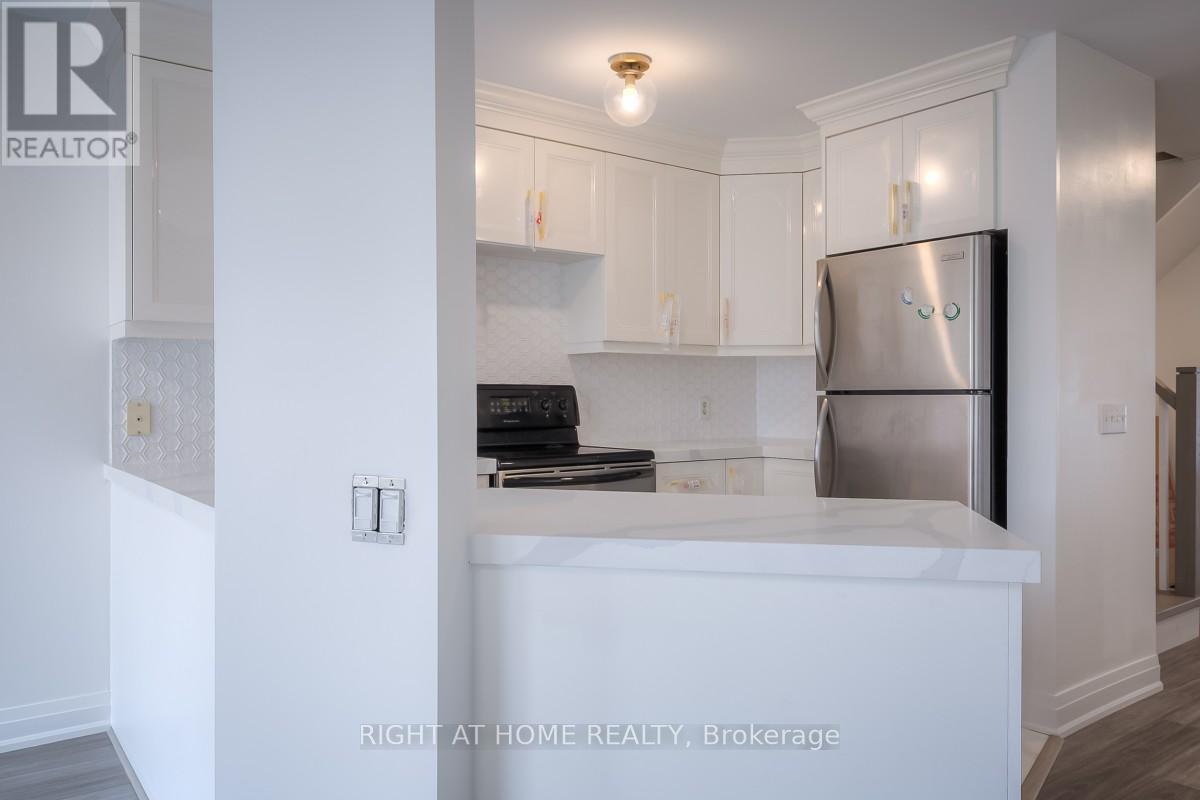 7401 Village Walk Property Photo 11