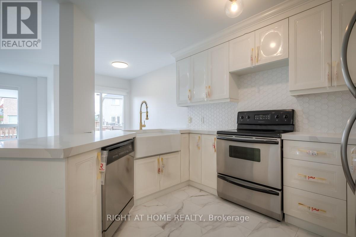 7401 Village Walk Property Photo 13
