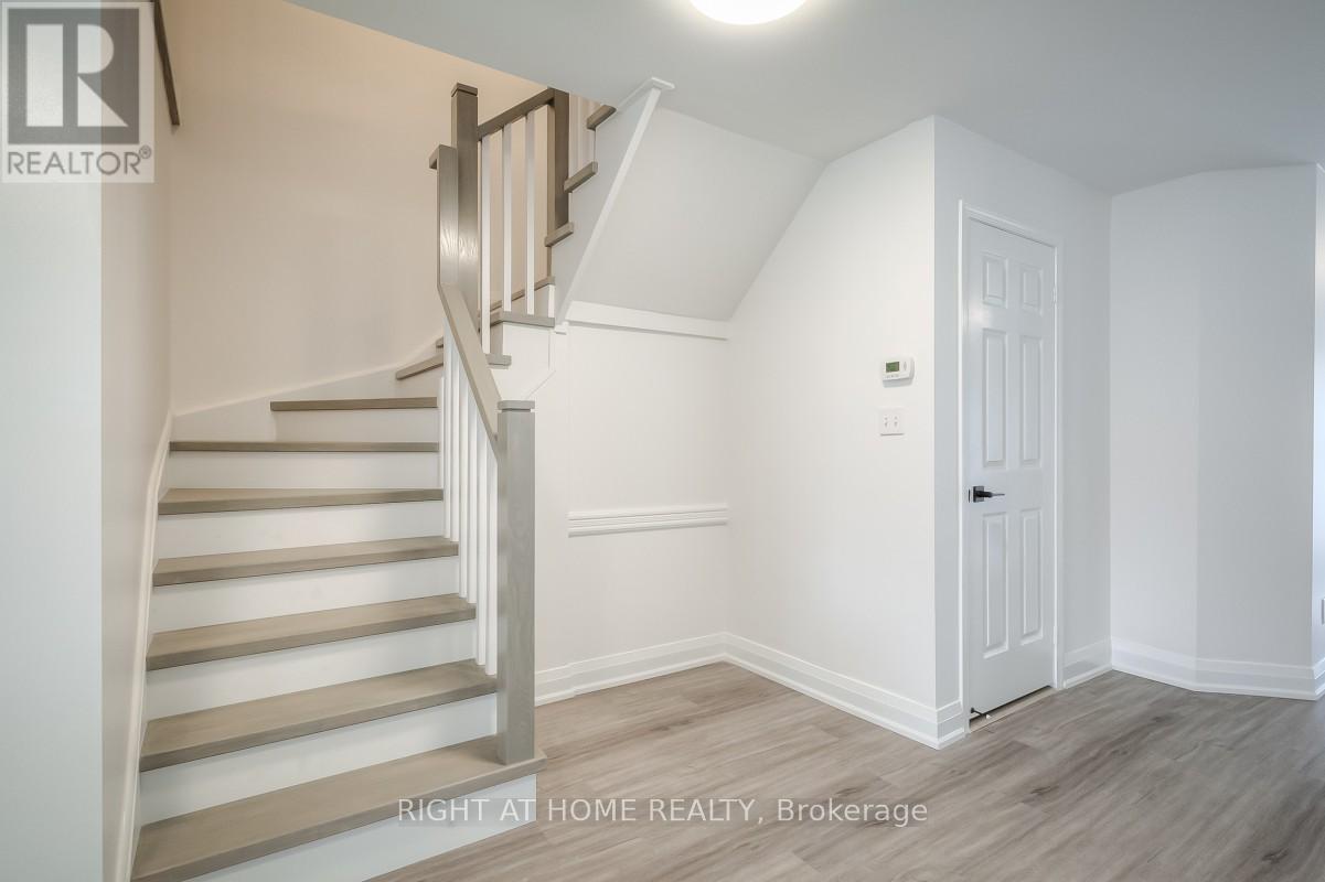 7401 Village Walk Property Photo 17