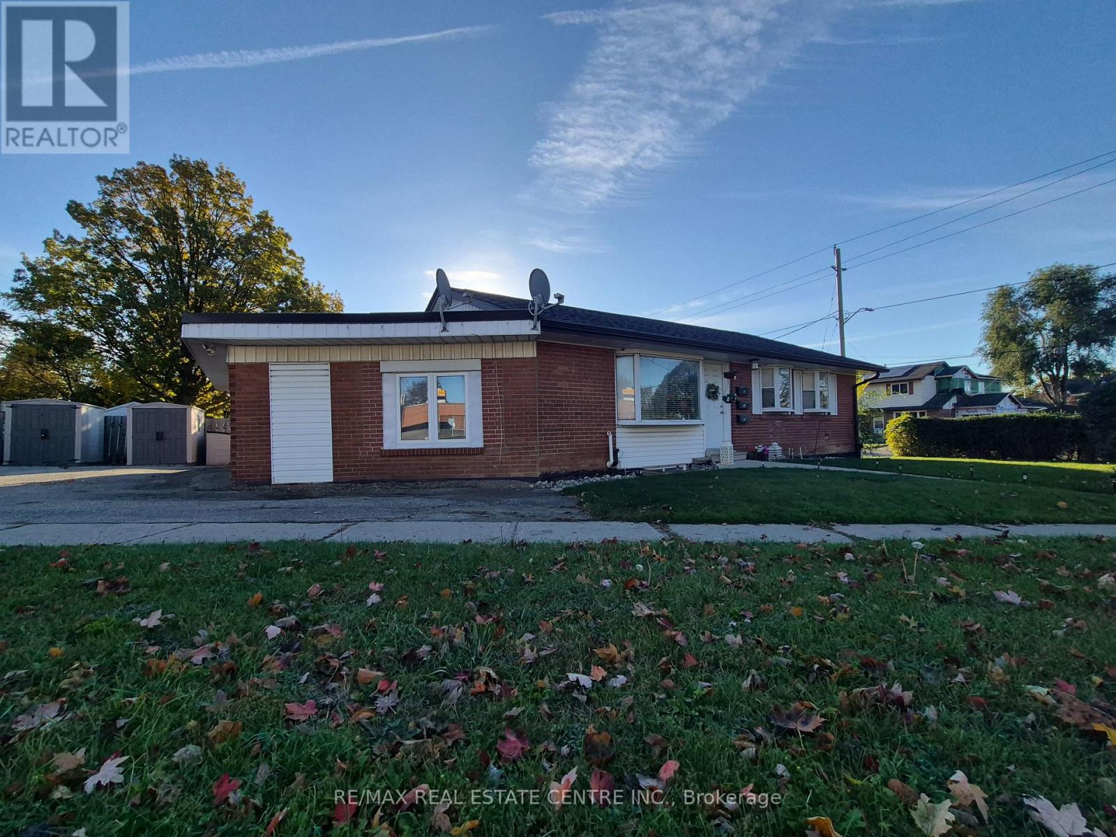 7 Rexway Drive Property Photo 1