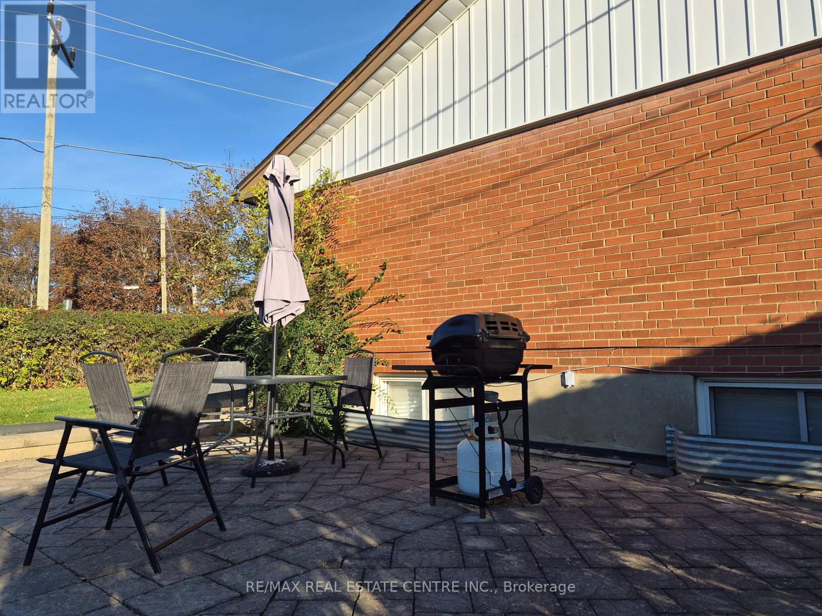 7 Rexway Drive Property Photo 11