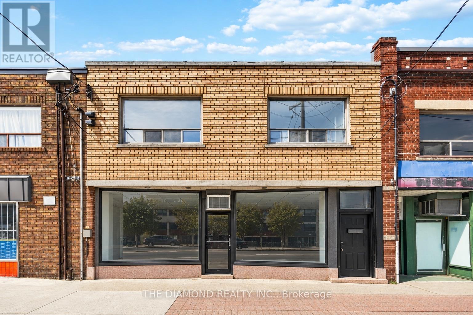 1958A EGLINTON AVENUE W