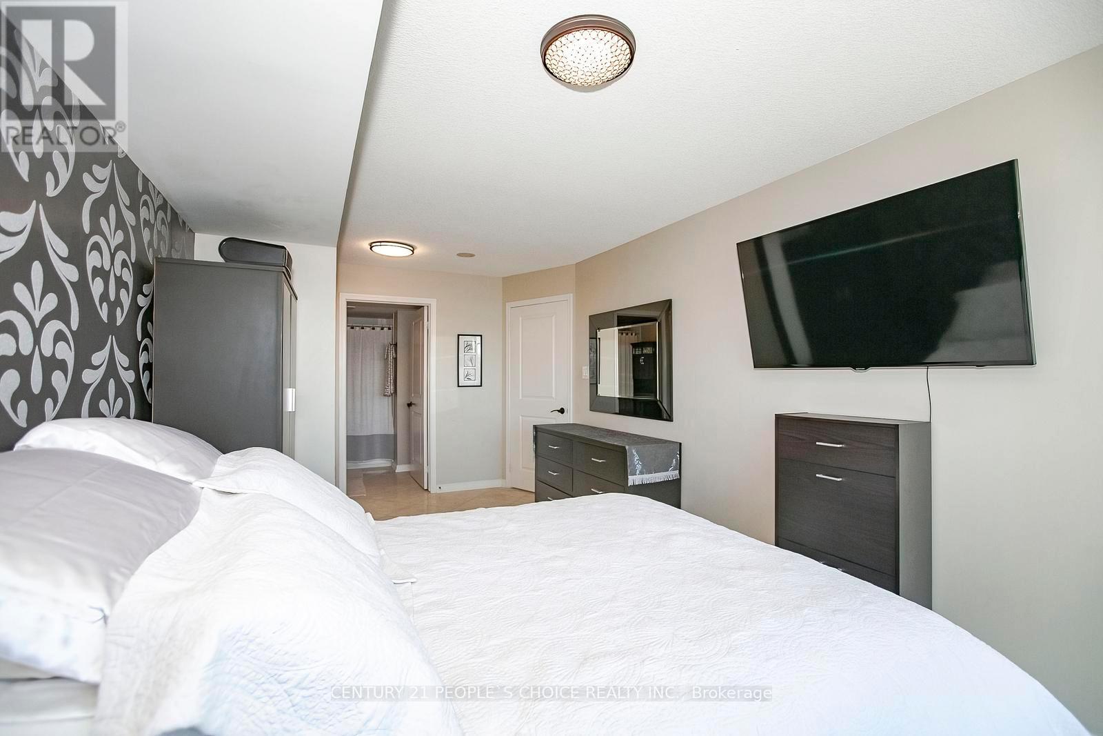 1512 - 9 George Street Property Photo 25