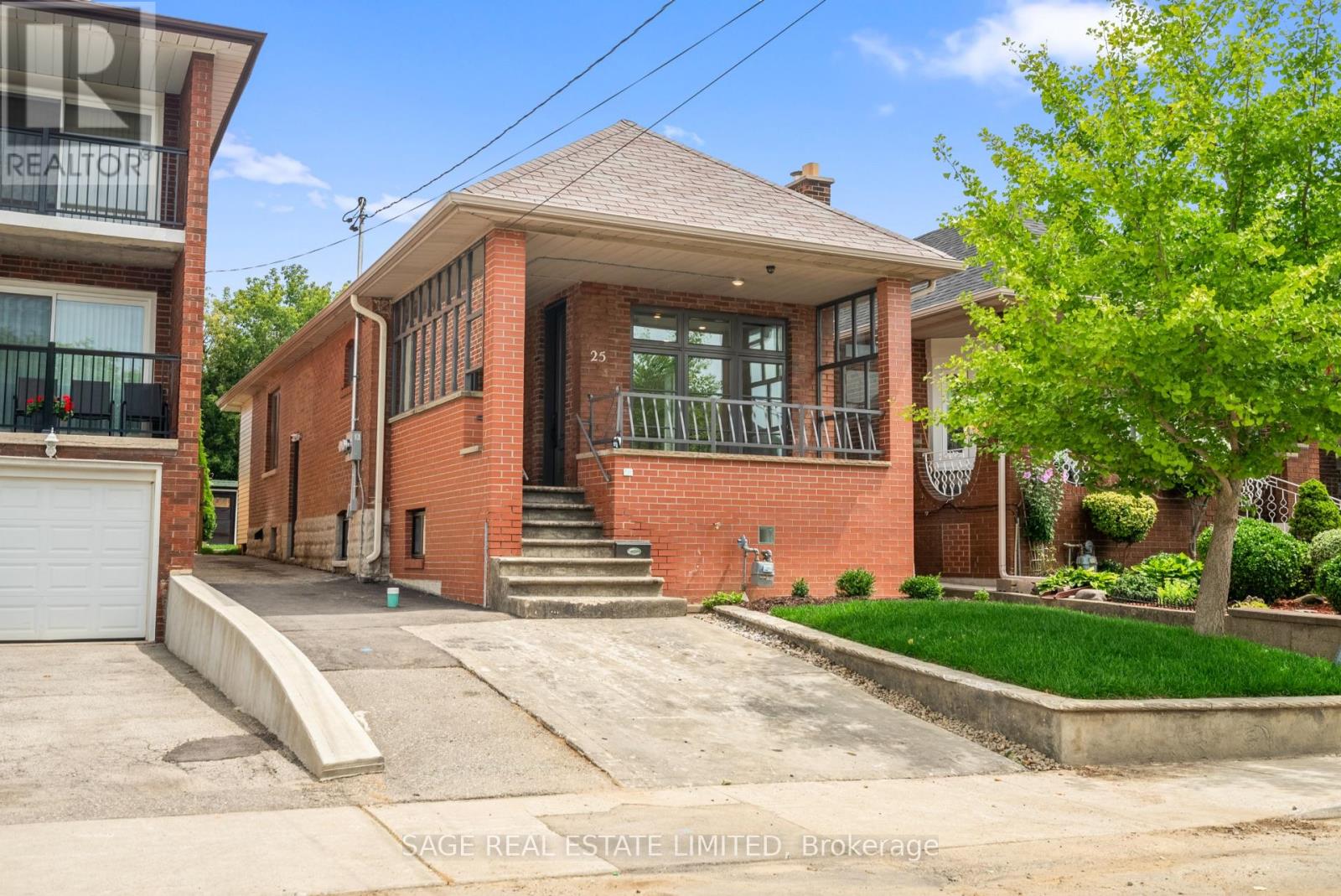 25 Chamberlain Avenue Property Photo 4