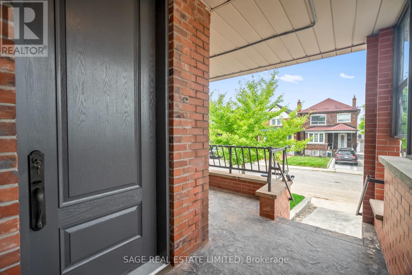25 Chamberlain Avenue Property Photo 7