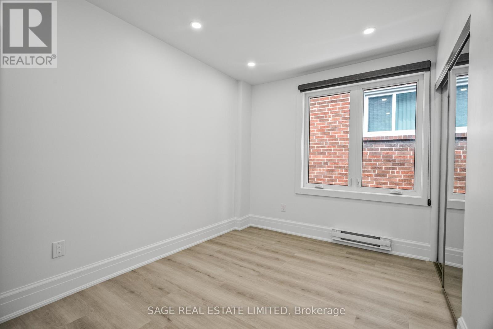 25 Chamberlain Avenue Property Photo 17