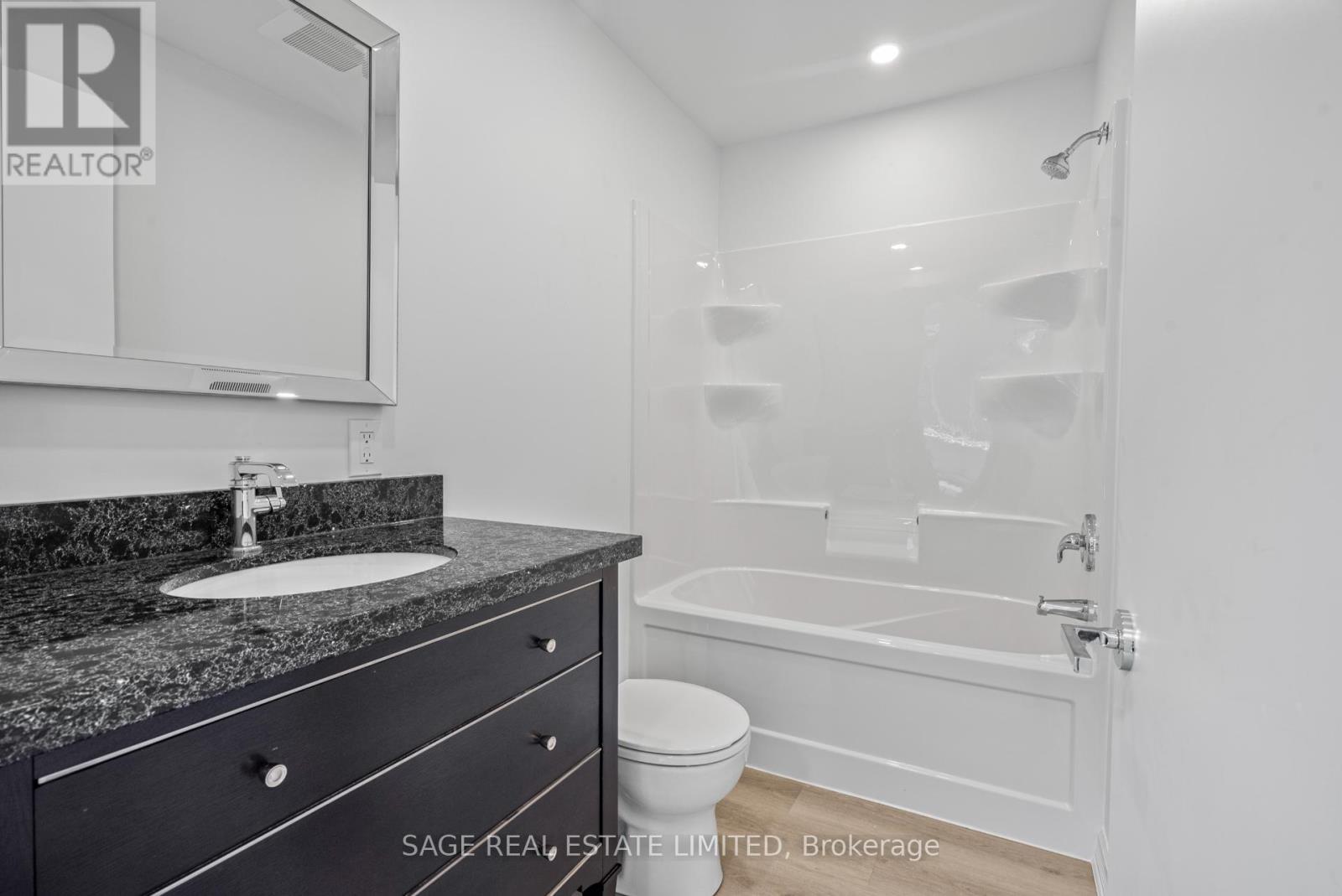 25 Chamberlain Avenue Property Photo 22