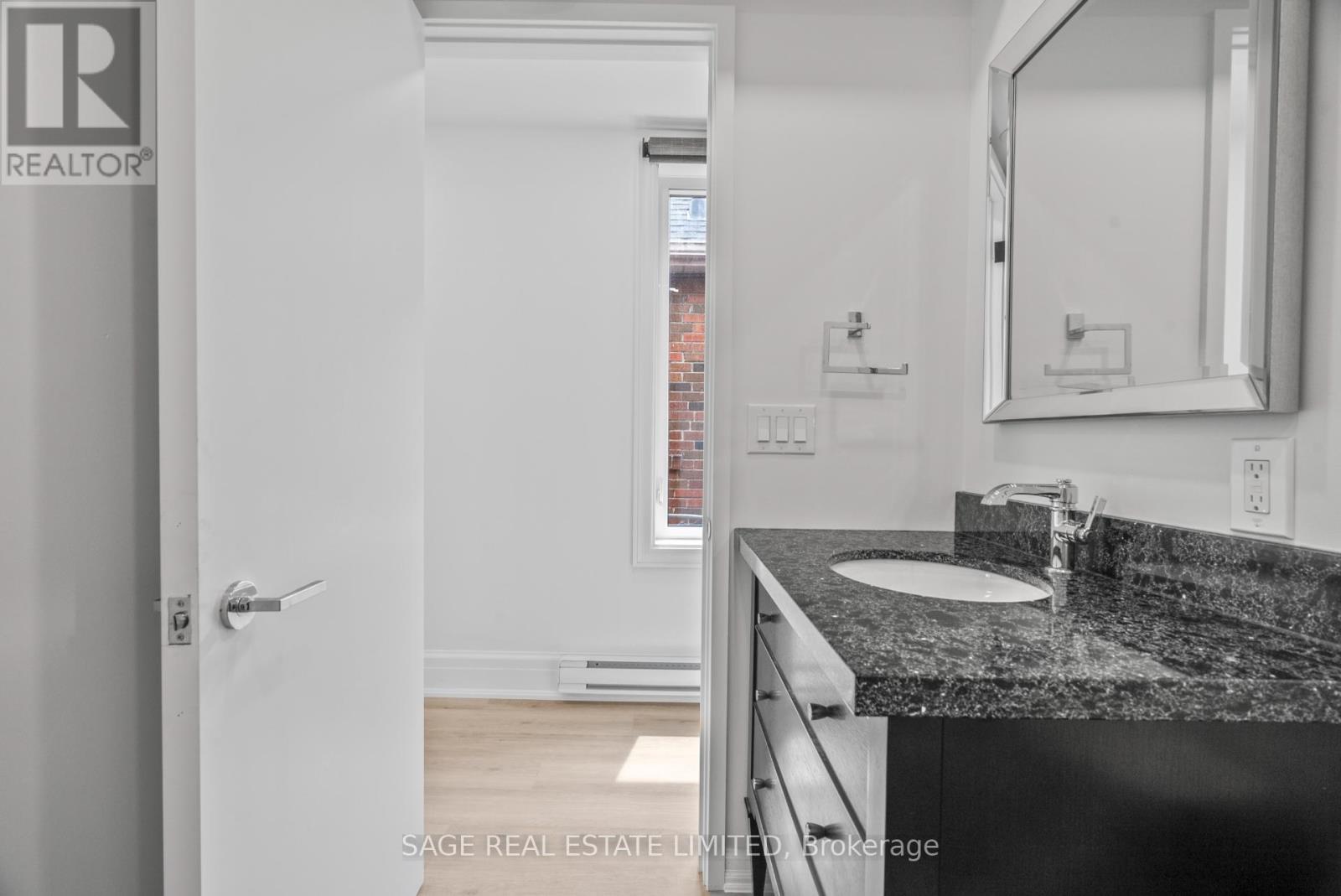25 Chamberlain Avenue Property Photo 23