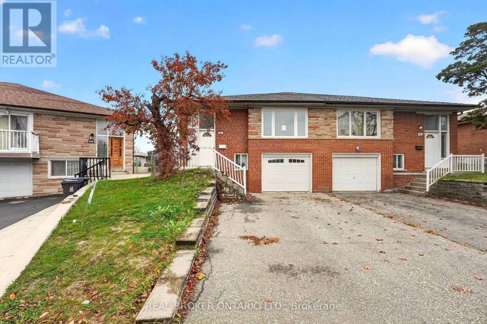 27 Vange Crescent Property Photo 2