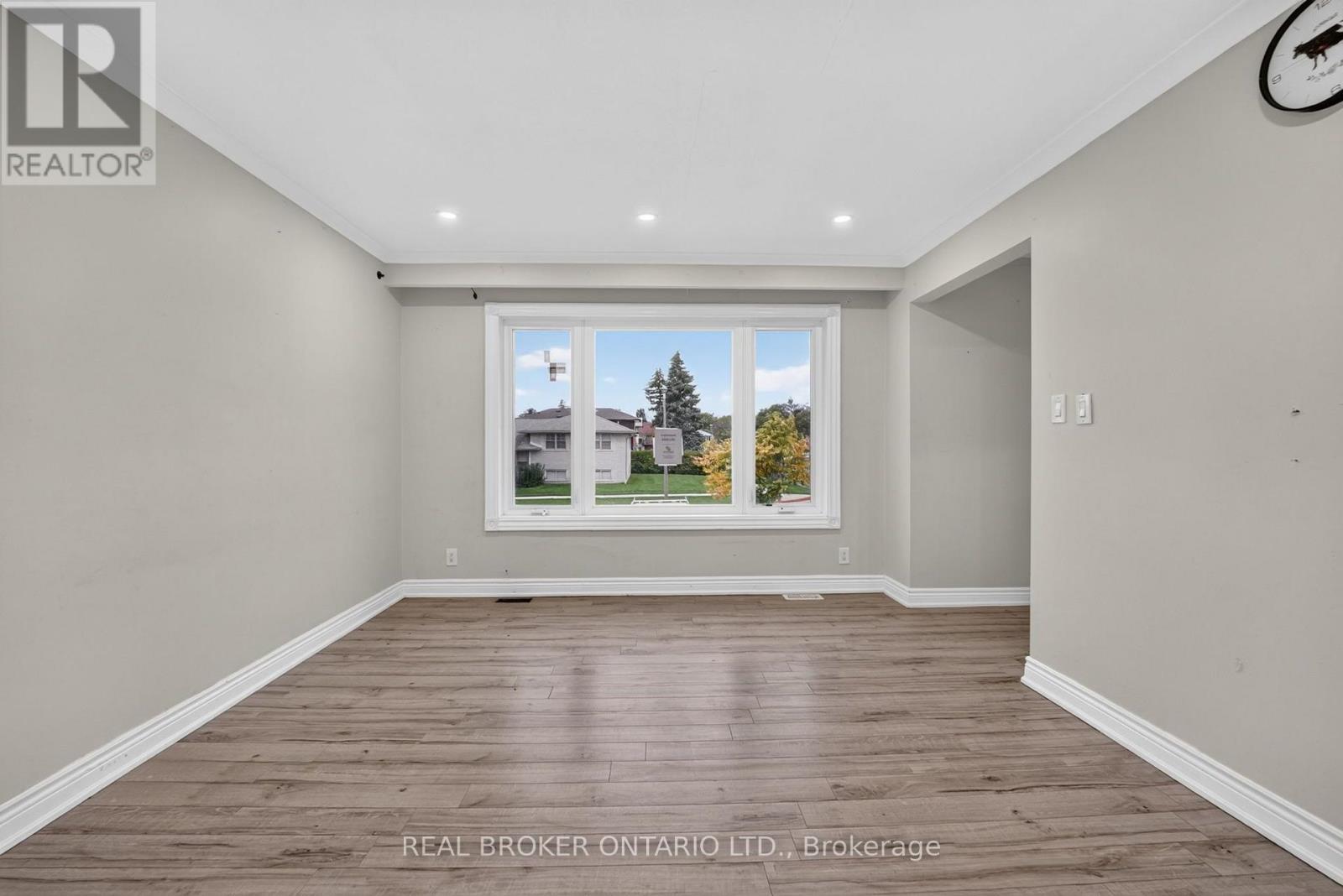 27 Vange Crescent Property Photo 10