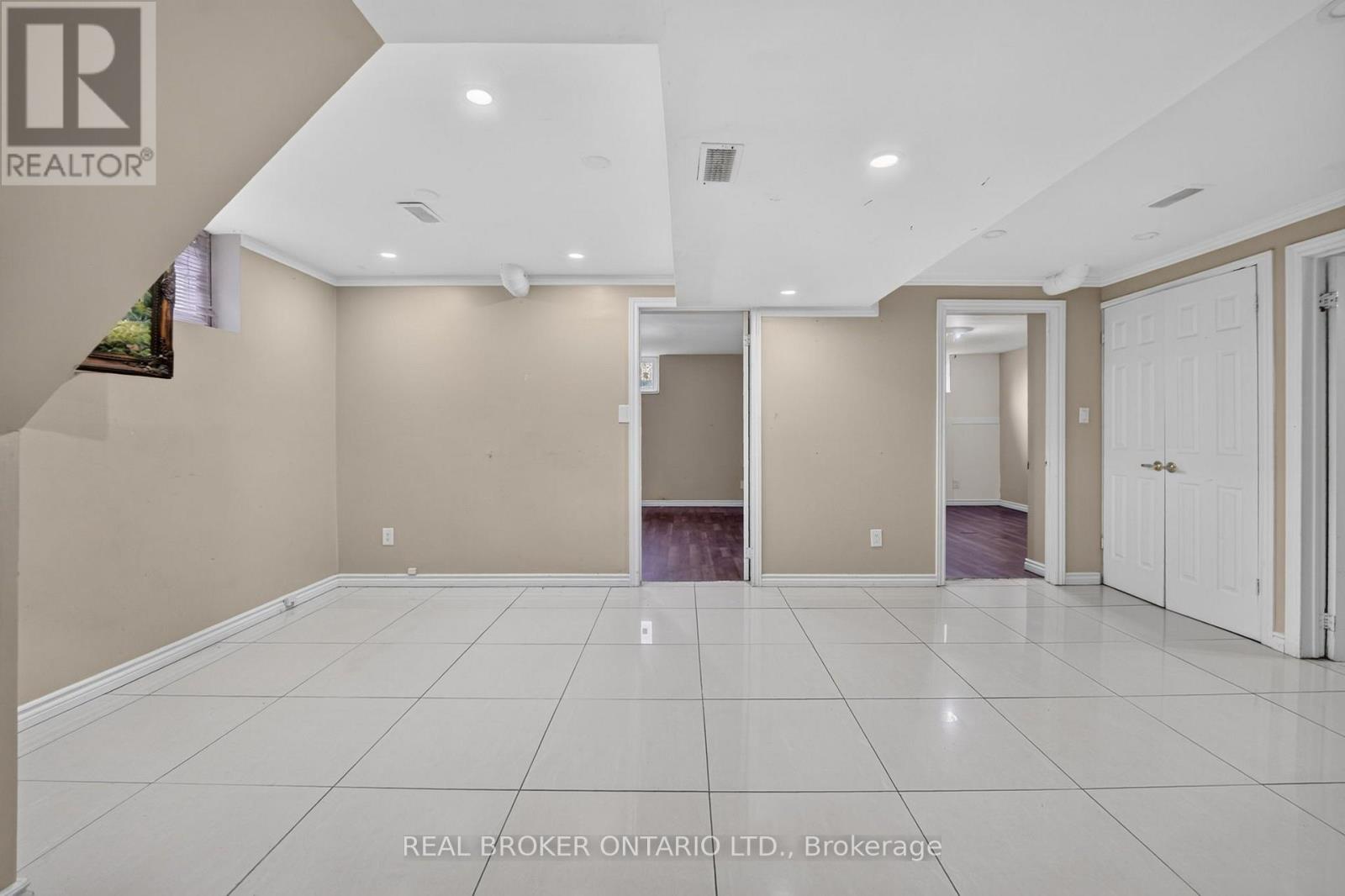 27 Vange Crescent Property Photo 30