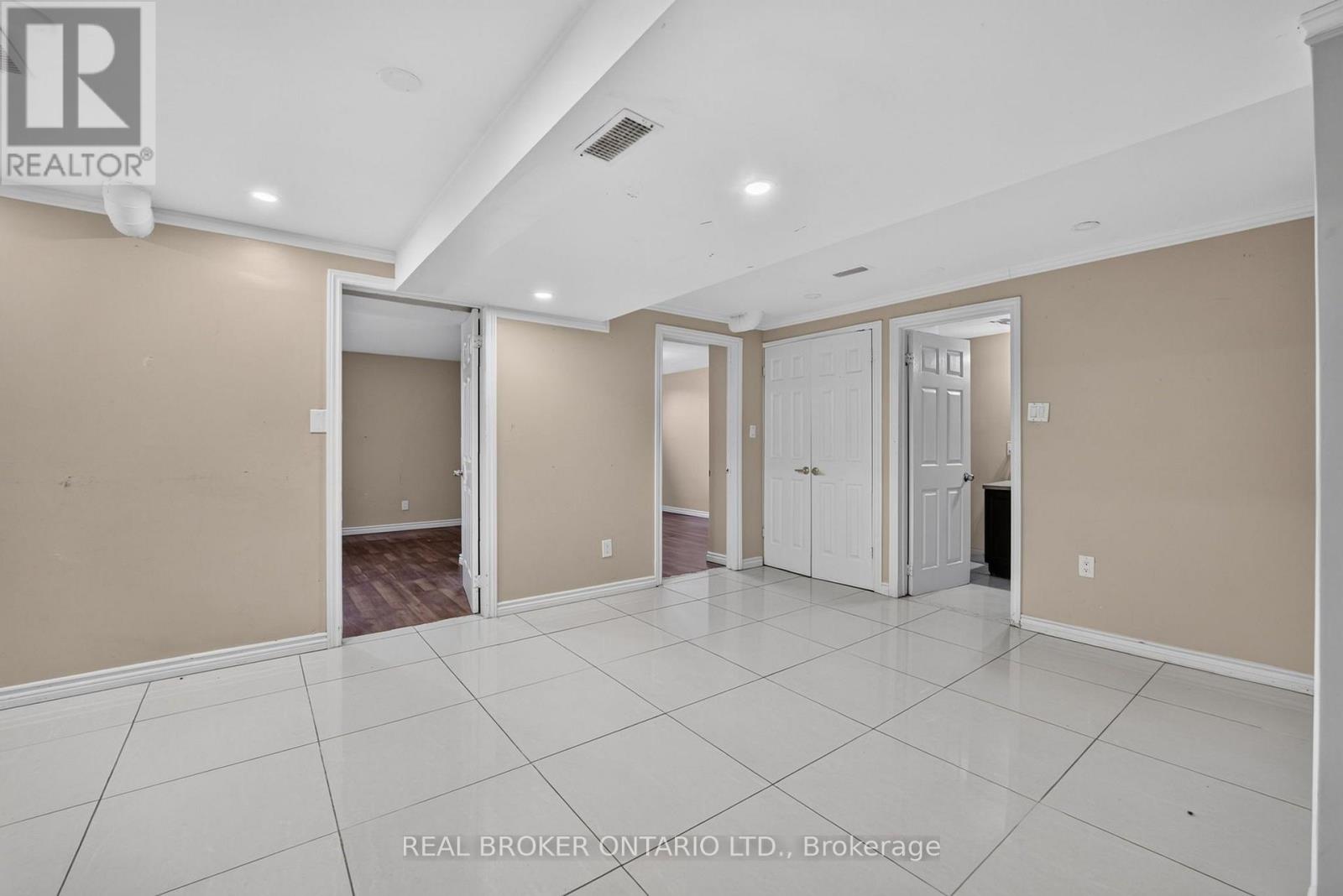 27 Vange Crescent Property Photo 31