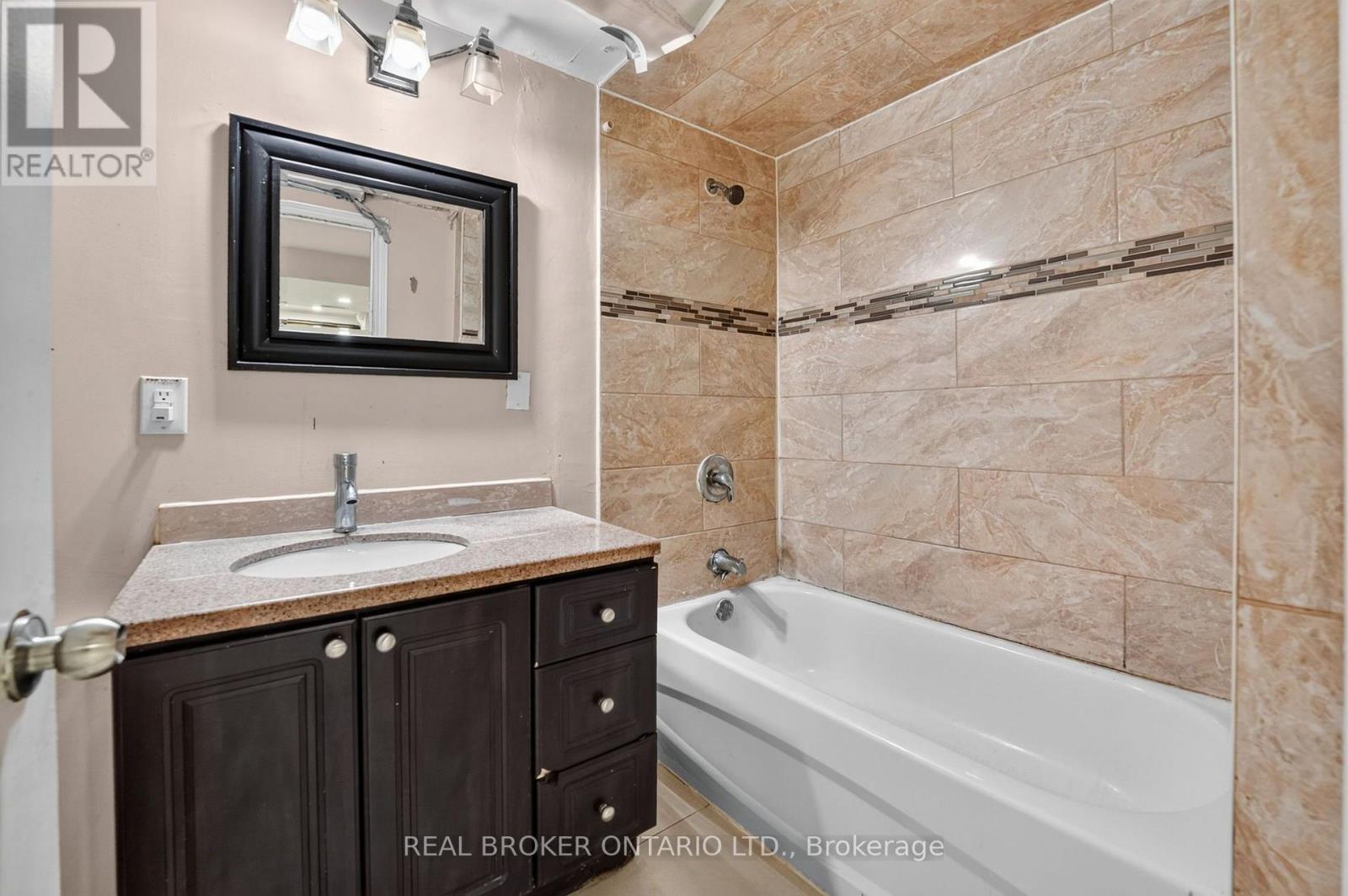 27 Vange Crescent Property Photo 34