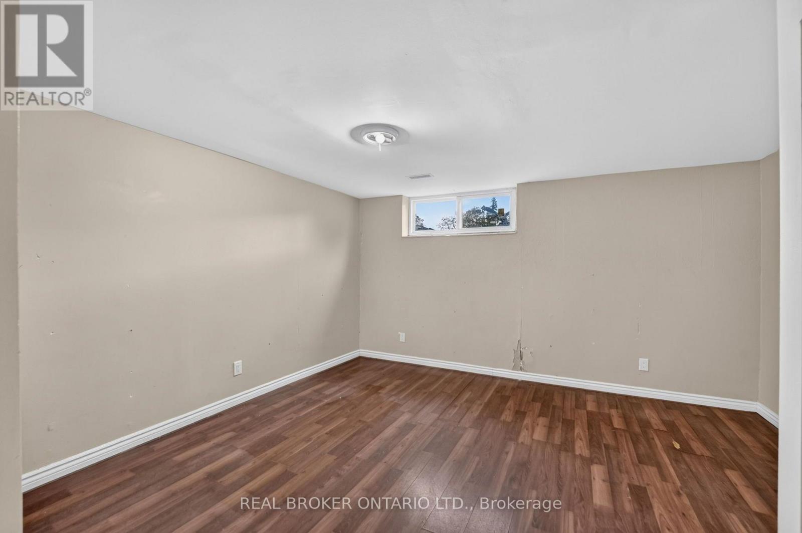 27 Vange Crescent Property Photo 36