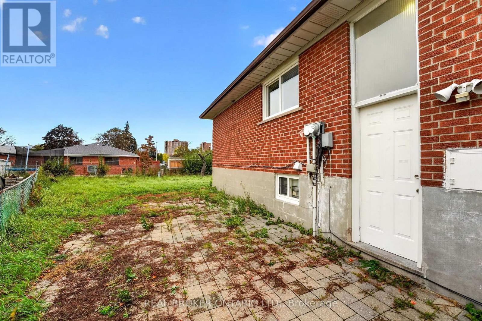 27 Vange Crescent Property Photo 42