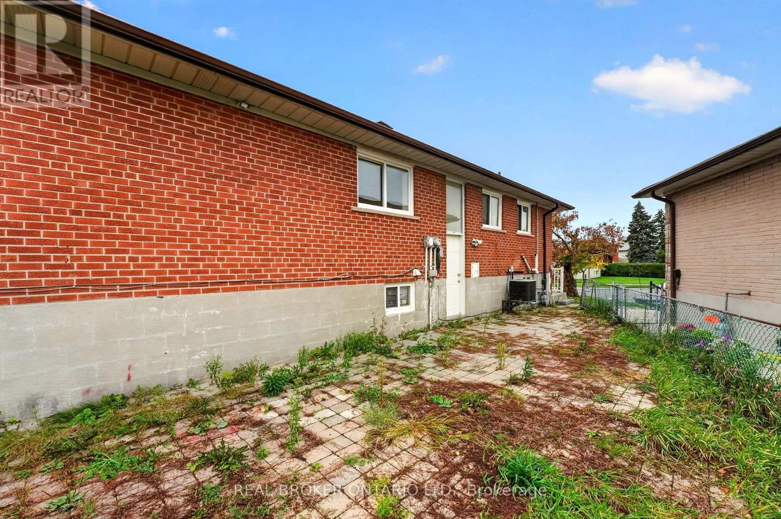 27 Vange Crescent Property Photo 43
