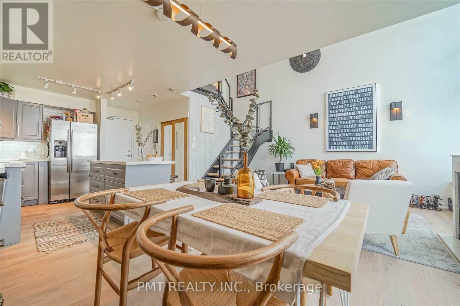 624 - 250 Manitoba Street Property Photo 6