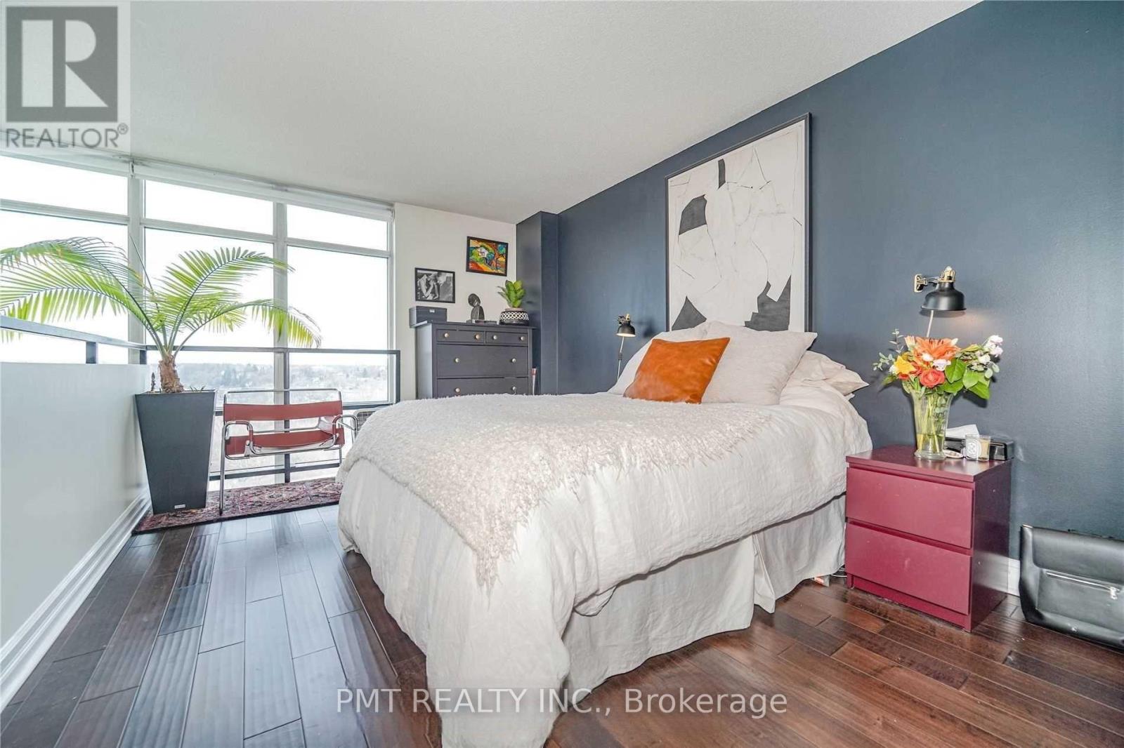 624 - 250 Manitoba Street Property Photo 11