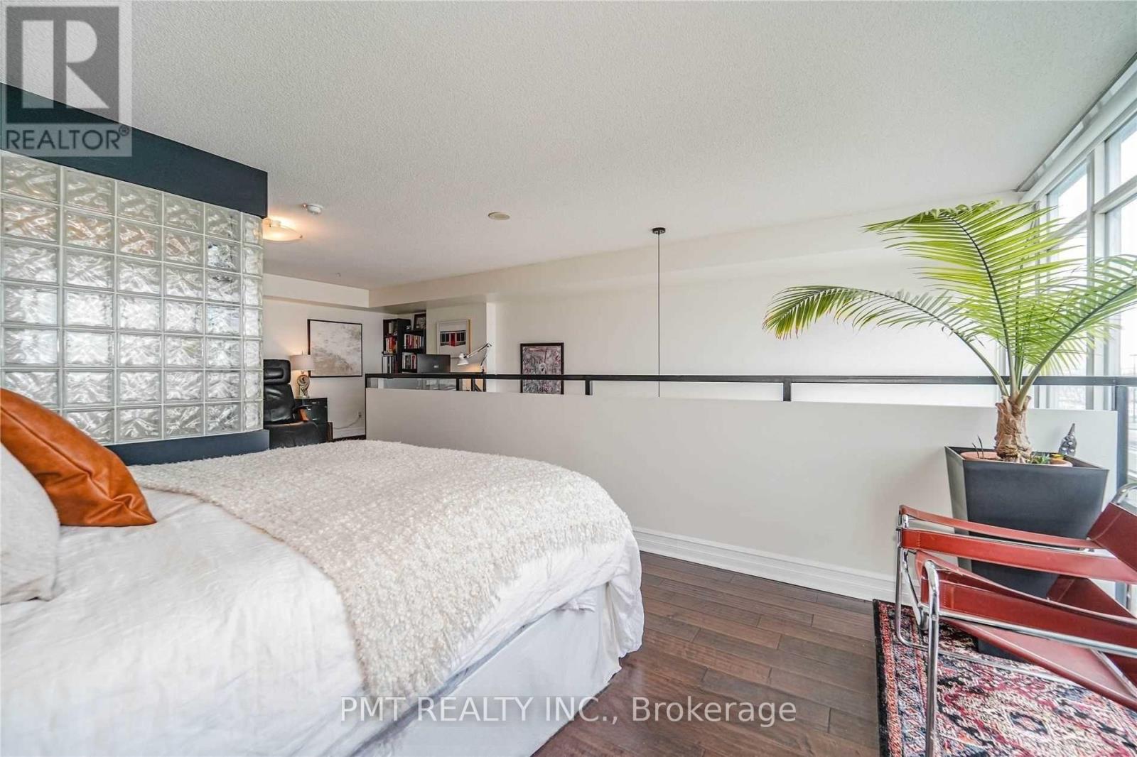 624 - 250 Manitoba Street Property Photo 12