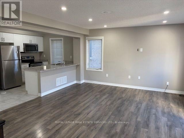63 Bond Head Court Property Photo 7