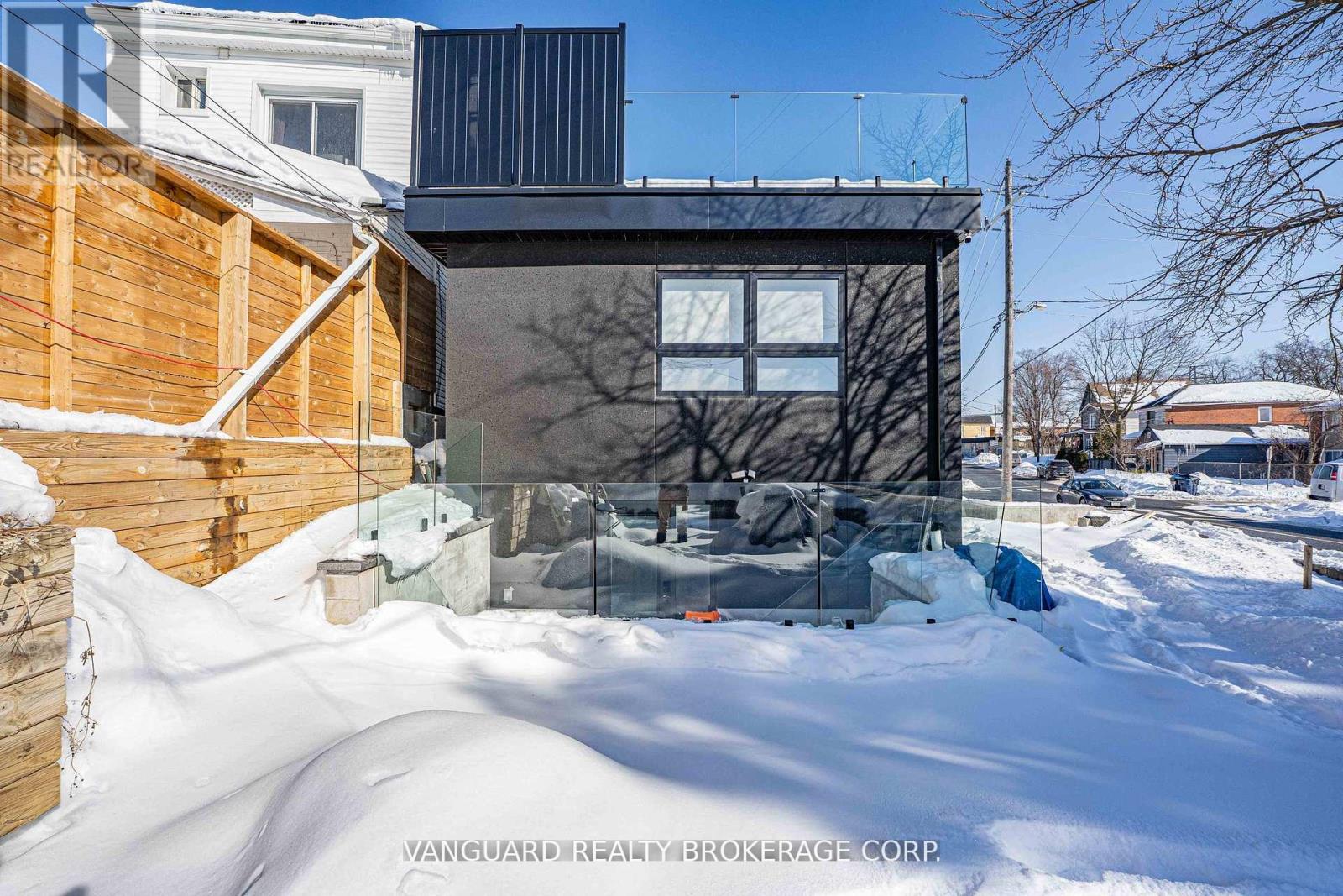 410 Maybank Avenue Property Photo 11