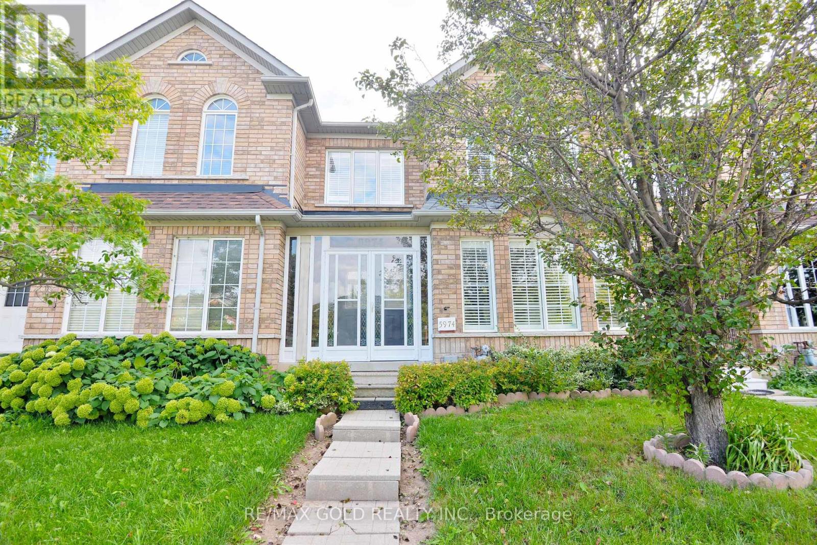 5974 Tenth Line Property Photo 1