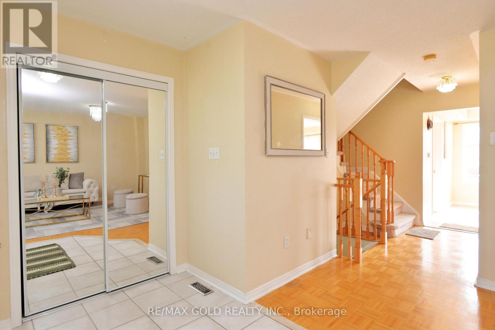 5974 Tenth Line Property Photo 7