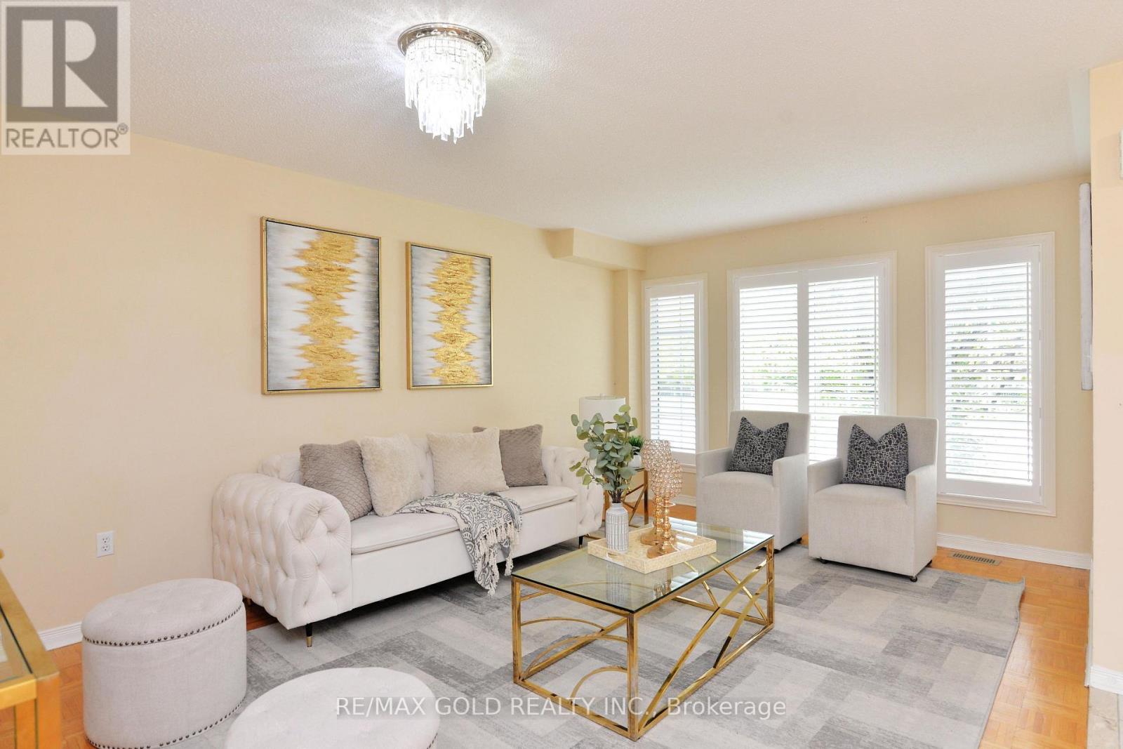 5974 Tenth Line Property Photo 8