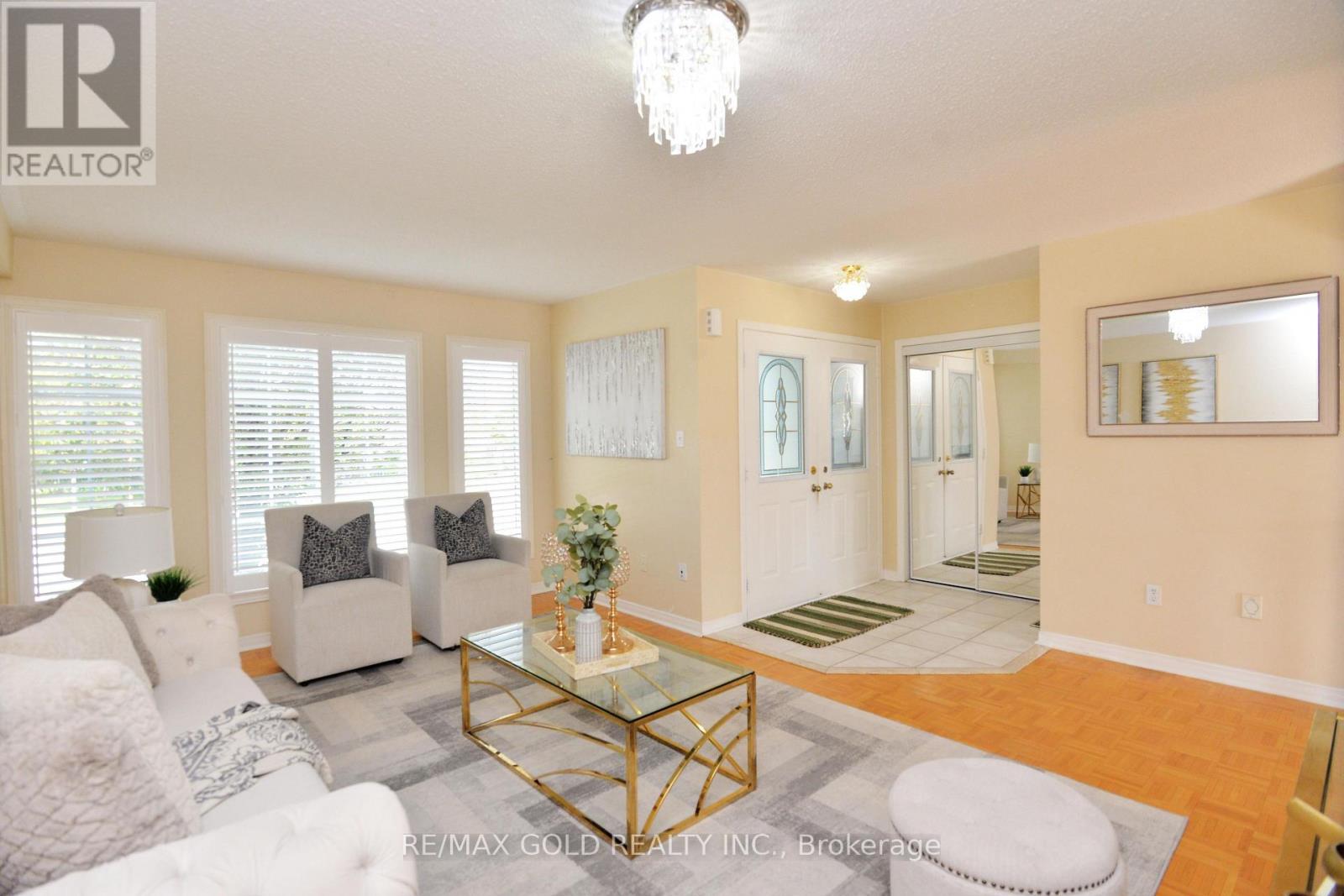 5974 Tenth Line Property Photo 11