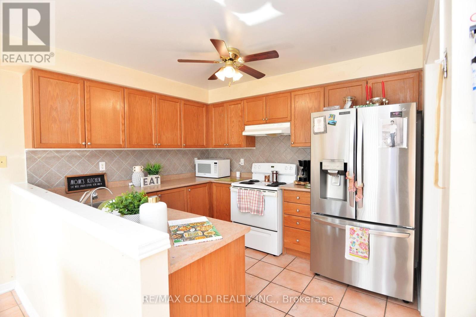 5974 Tenth Line Property Photo 14