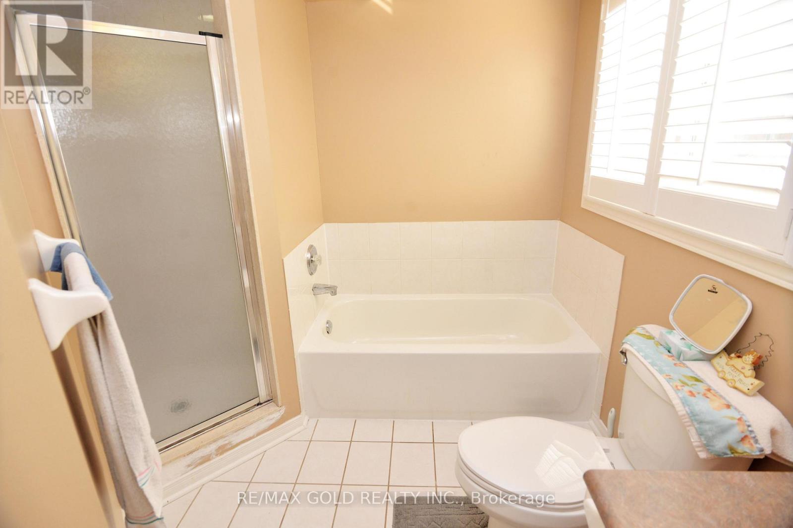 5974 Tenth Line Property Photo 27