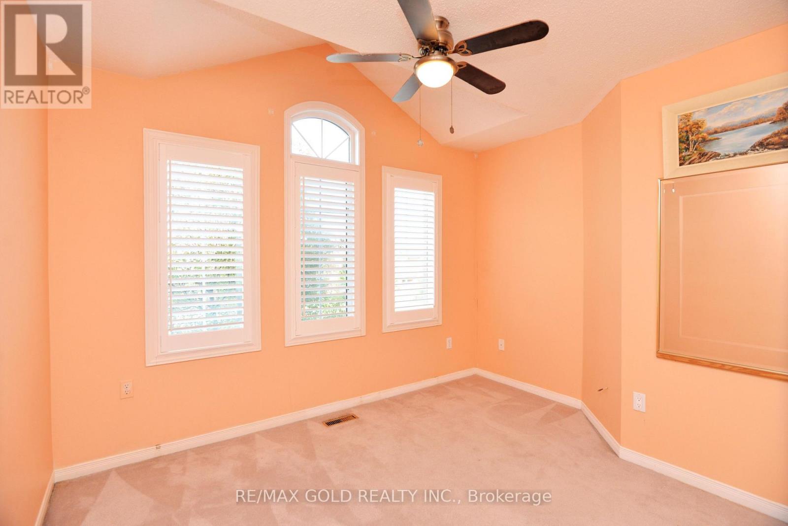 5974 Tenth Line Property Photo 31