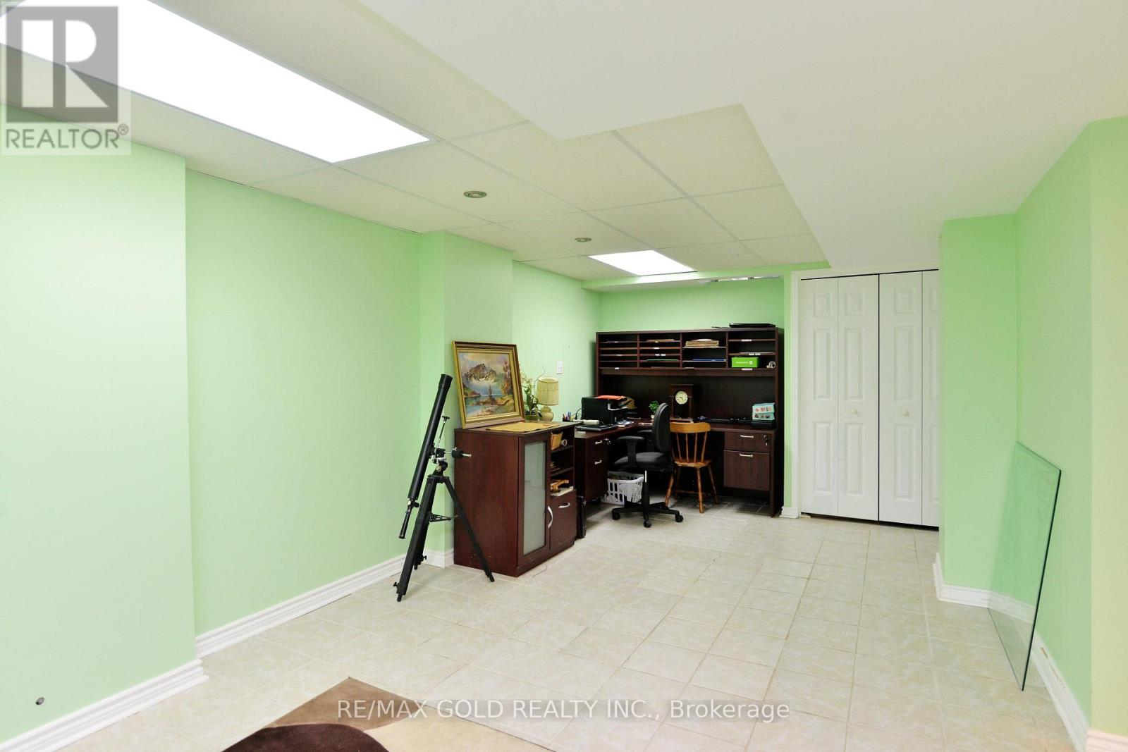 5974 Tenth Line Property Photo 35
