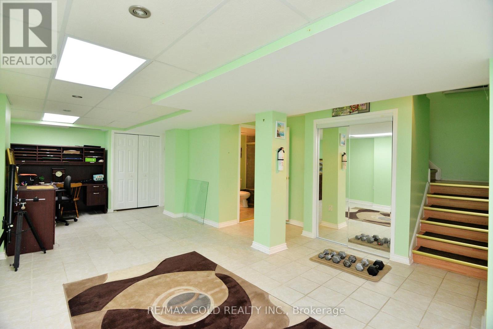 5974 Tenth Line Property Photo 38