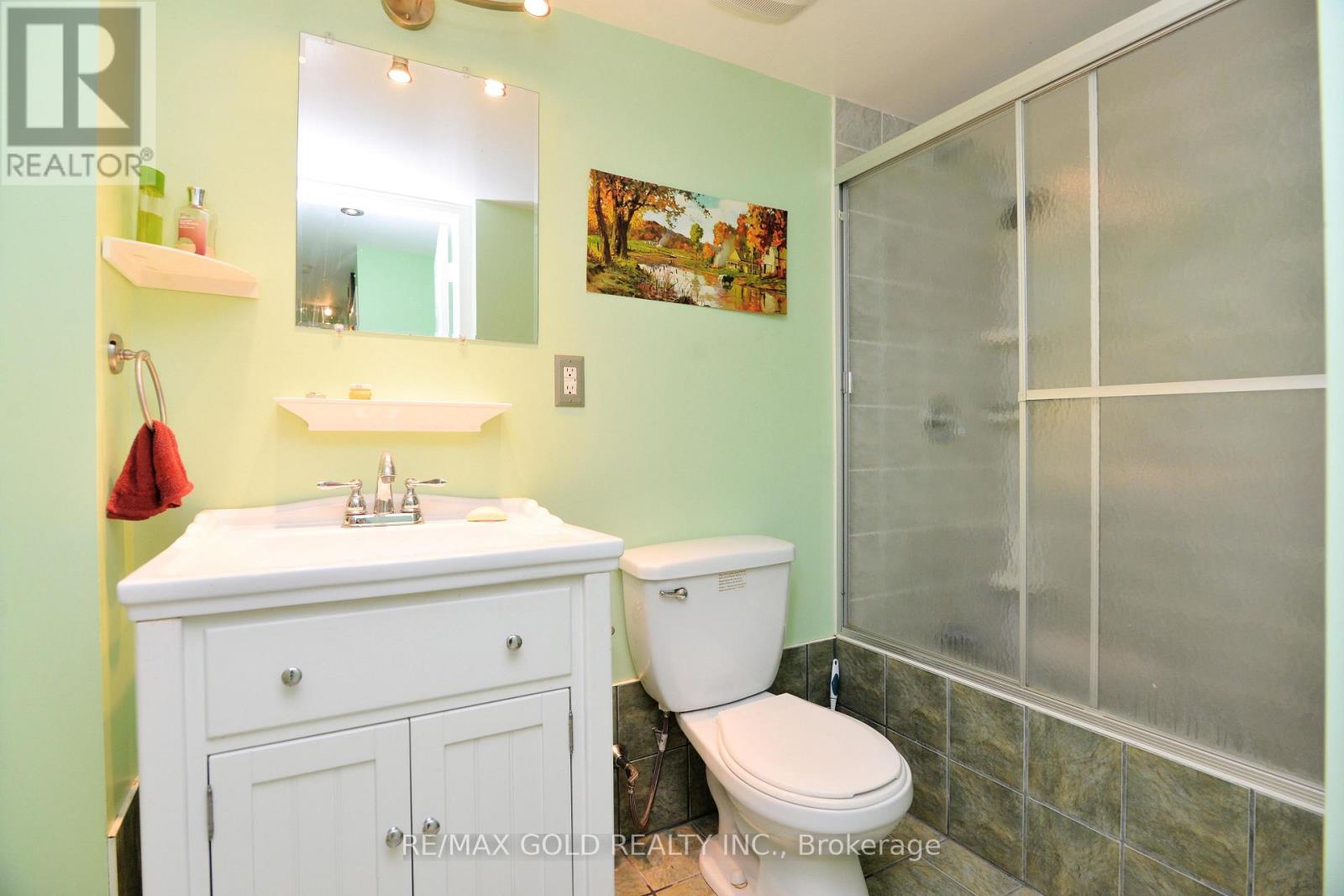 5974 Tenth Line Property Photo 39