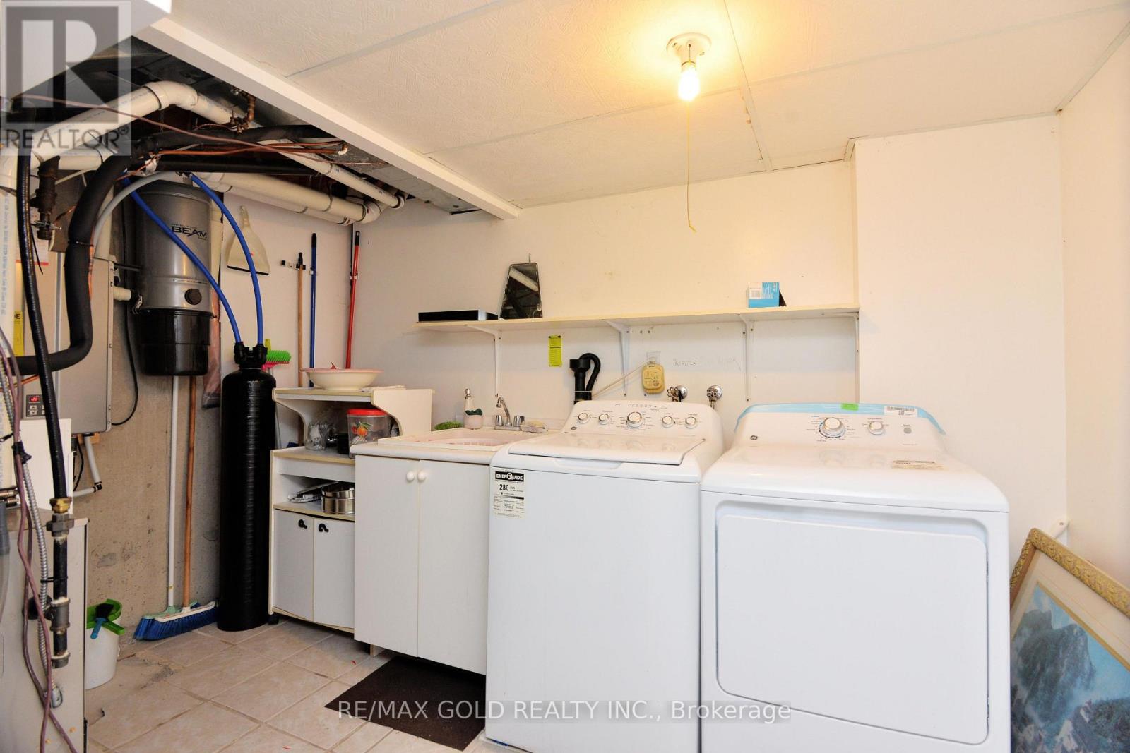 5974 Tenth Line Property Photo 40