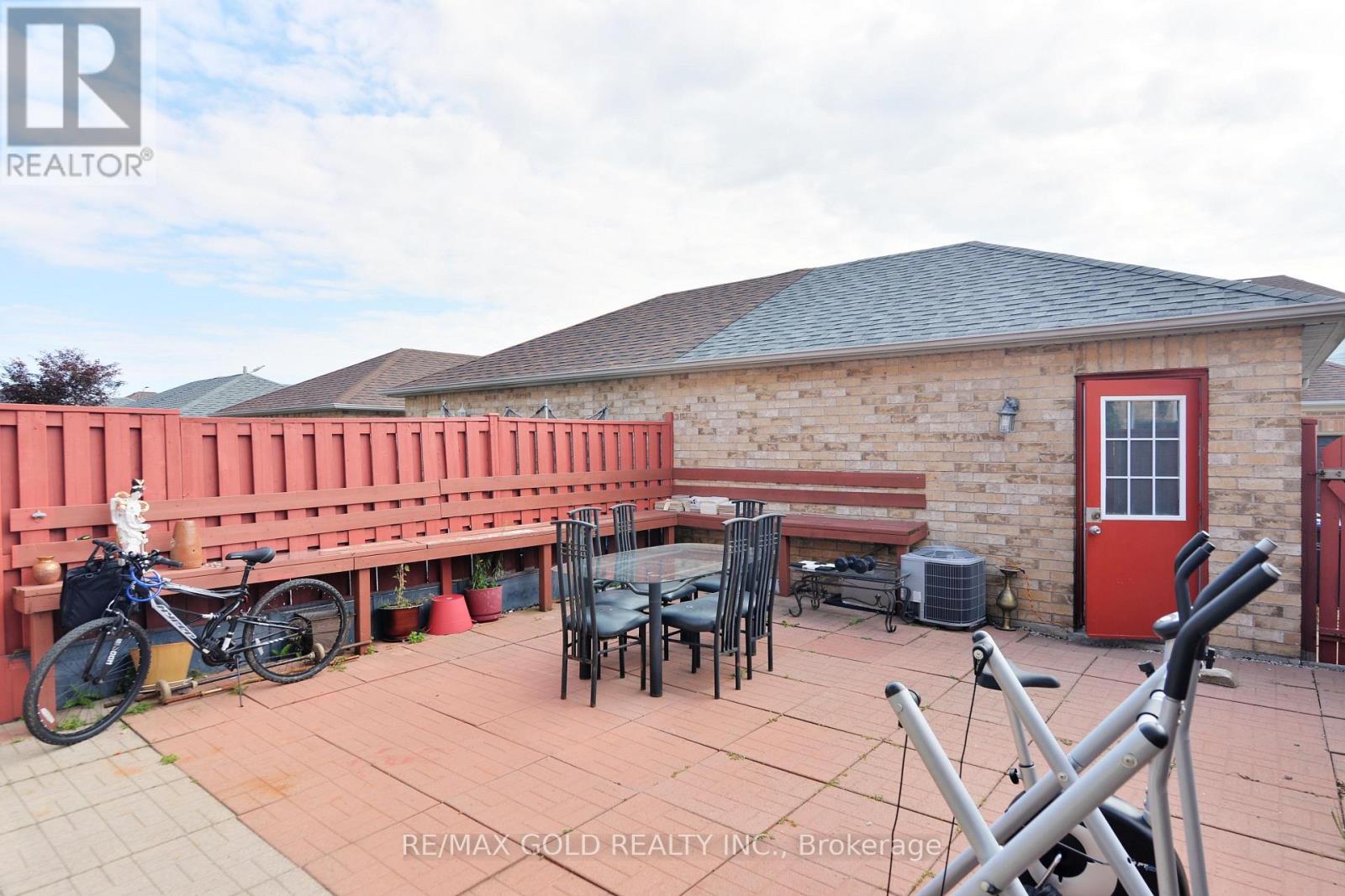 5974 Tenth Line Property Photo 42