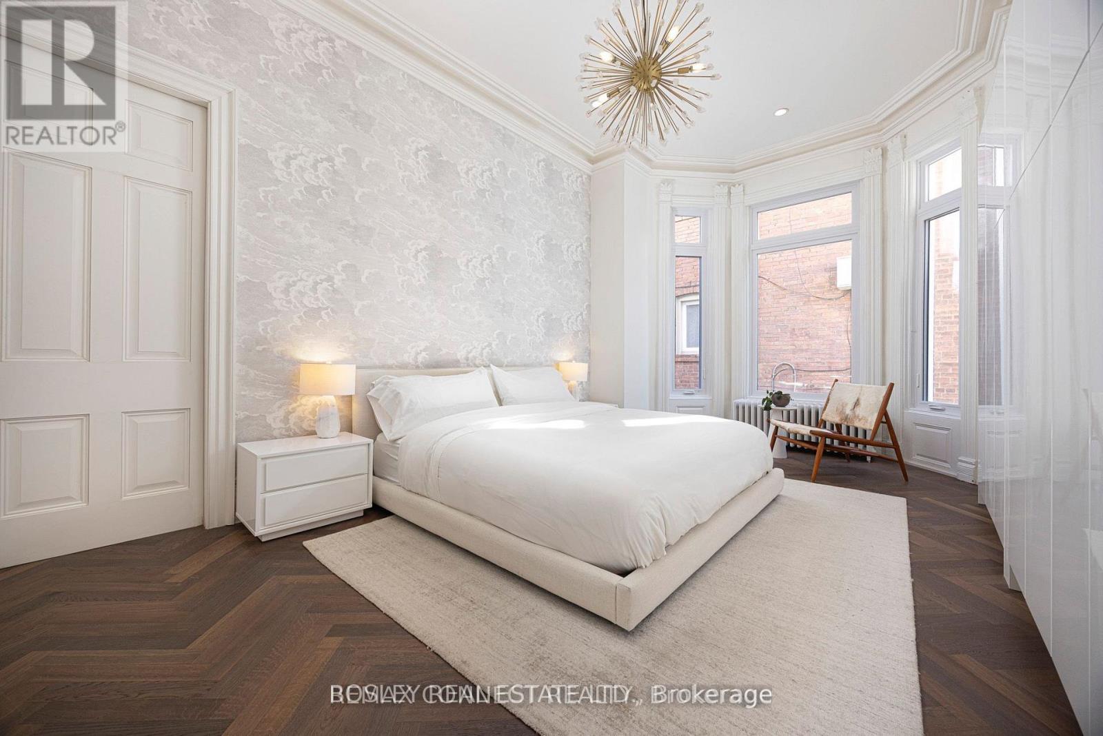 Main - 178 High Park Avenue Property Photo 23
