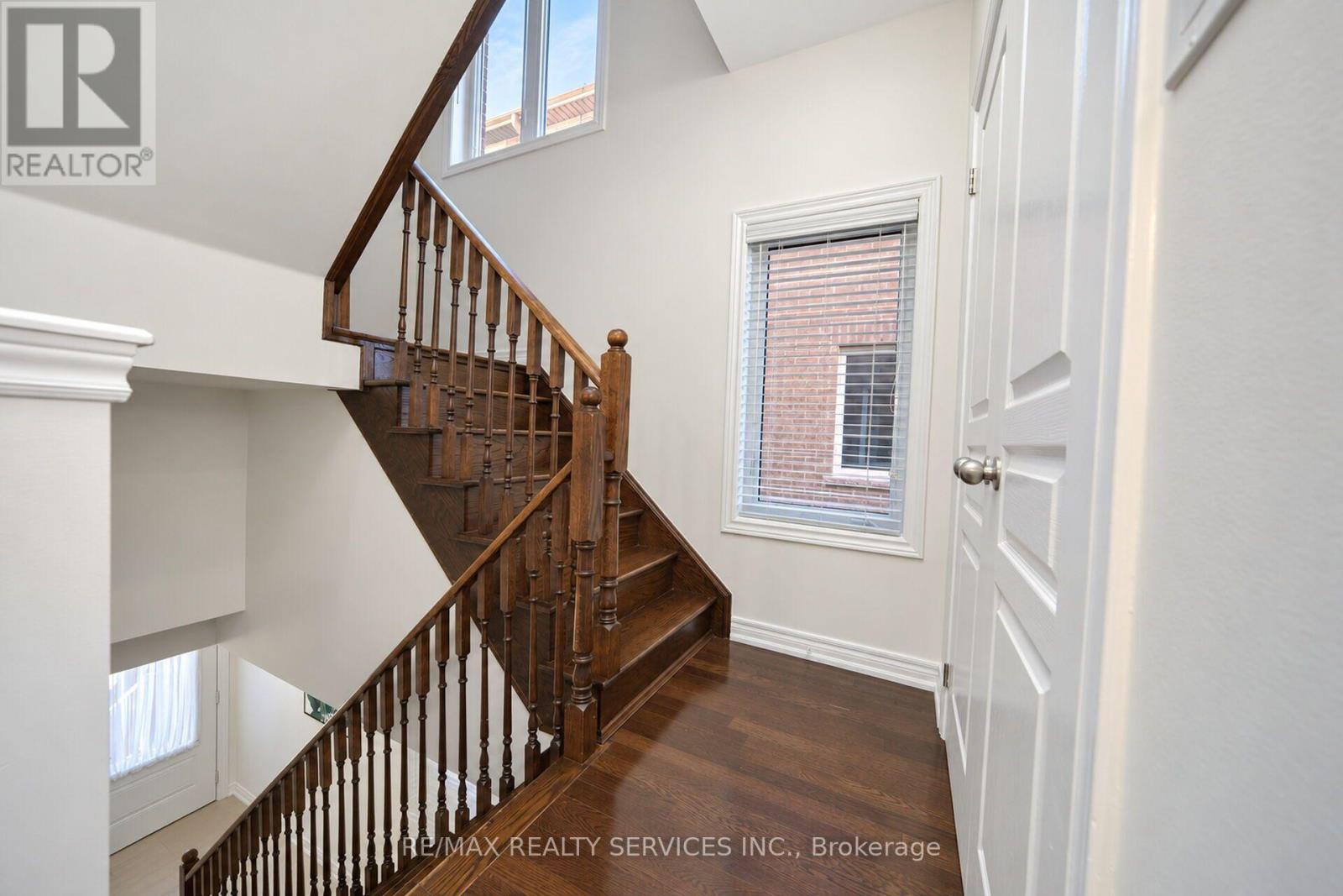 111 - 12 Cedarland Road Property Photo 29