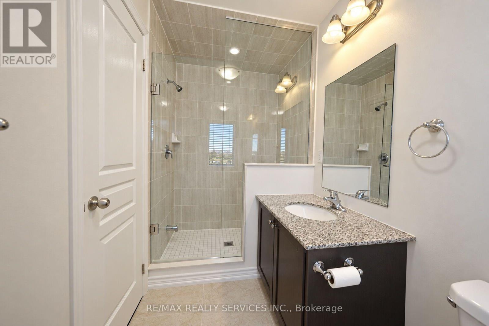 111 - 12 Cedarland Road Property Photo 35